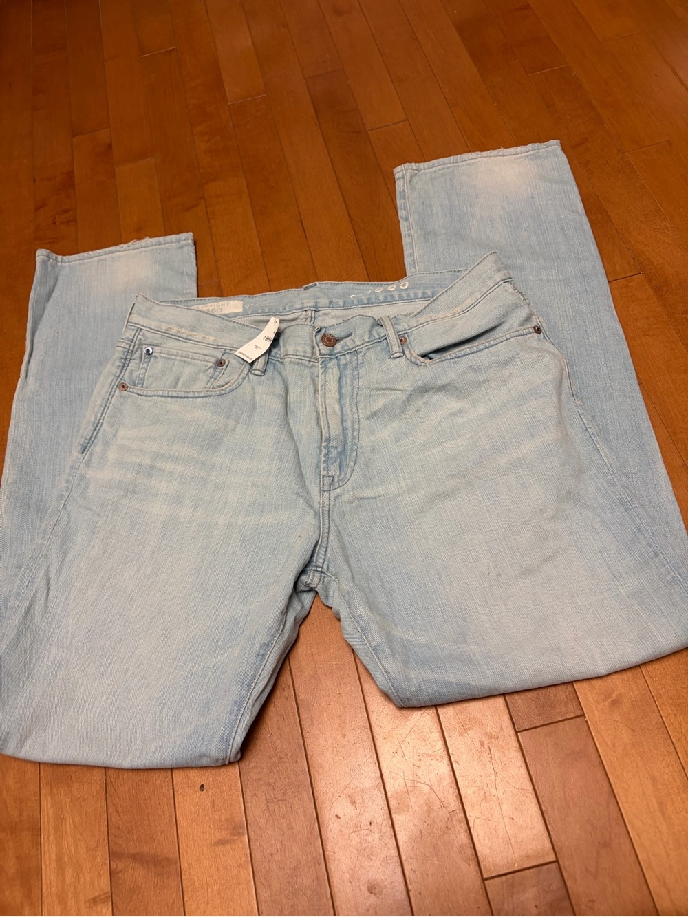 Men’s Size 34 X 33 New GAP 1969 Light Blue Straight Fit Men's Jeans Distressed